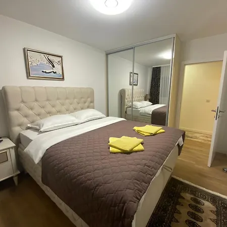 Golden Nest Apartman *