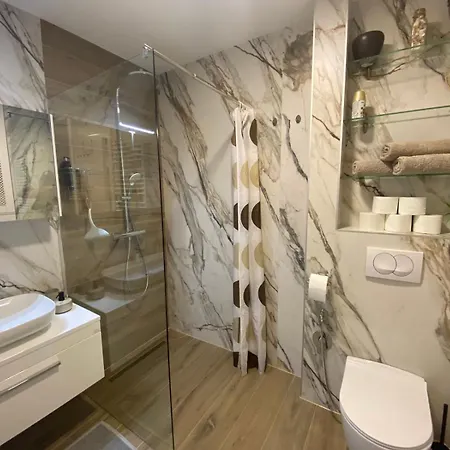 Golden Nest * Σαράγεβο