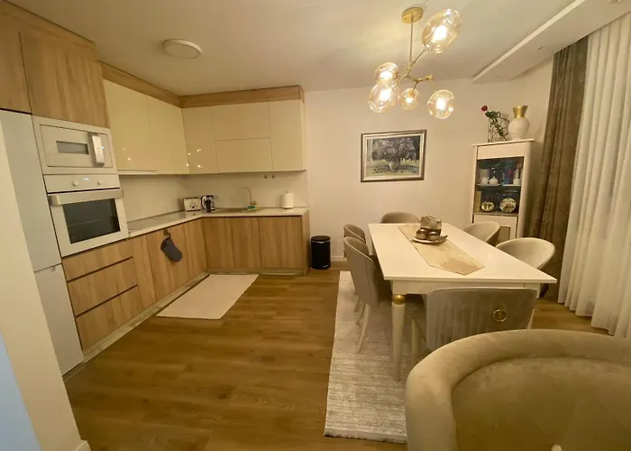 Golden Nest Apartman *